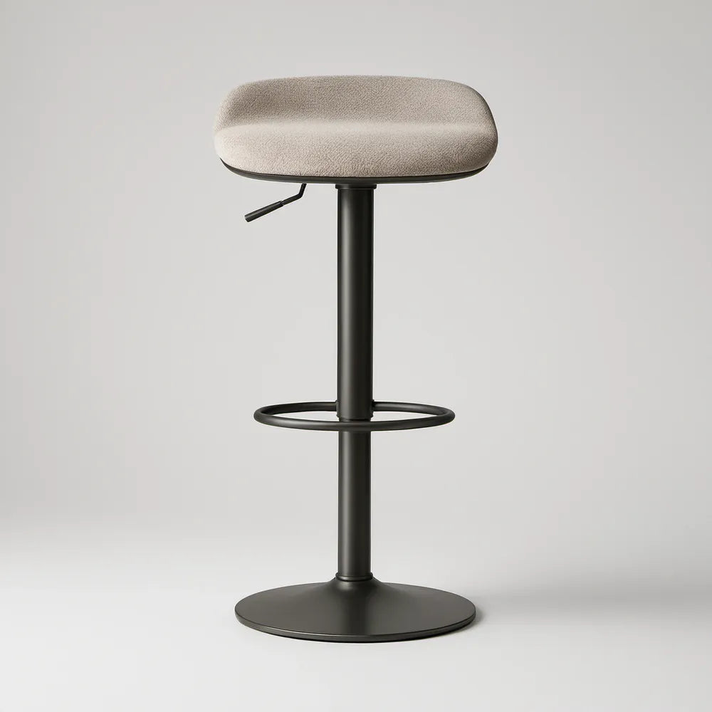 Assento Ajustável Giratório com Encosto em Bouclé Bege e Base Preta, 45 x 45 x 85-107 cm
